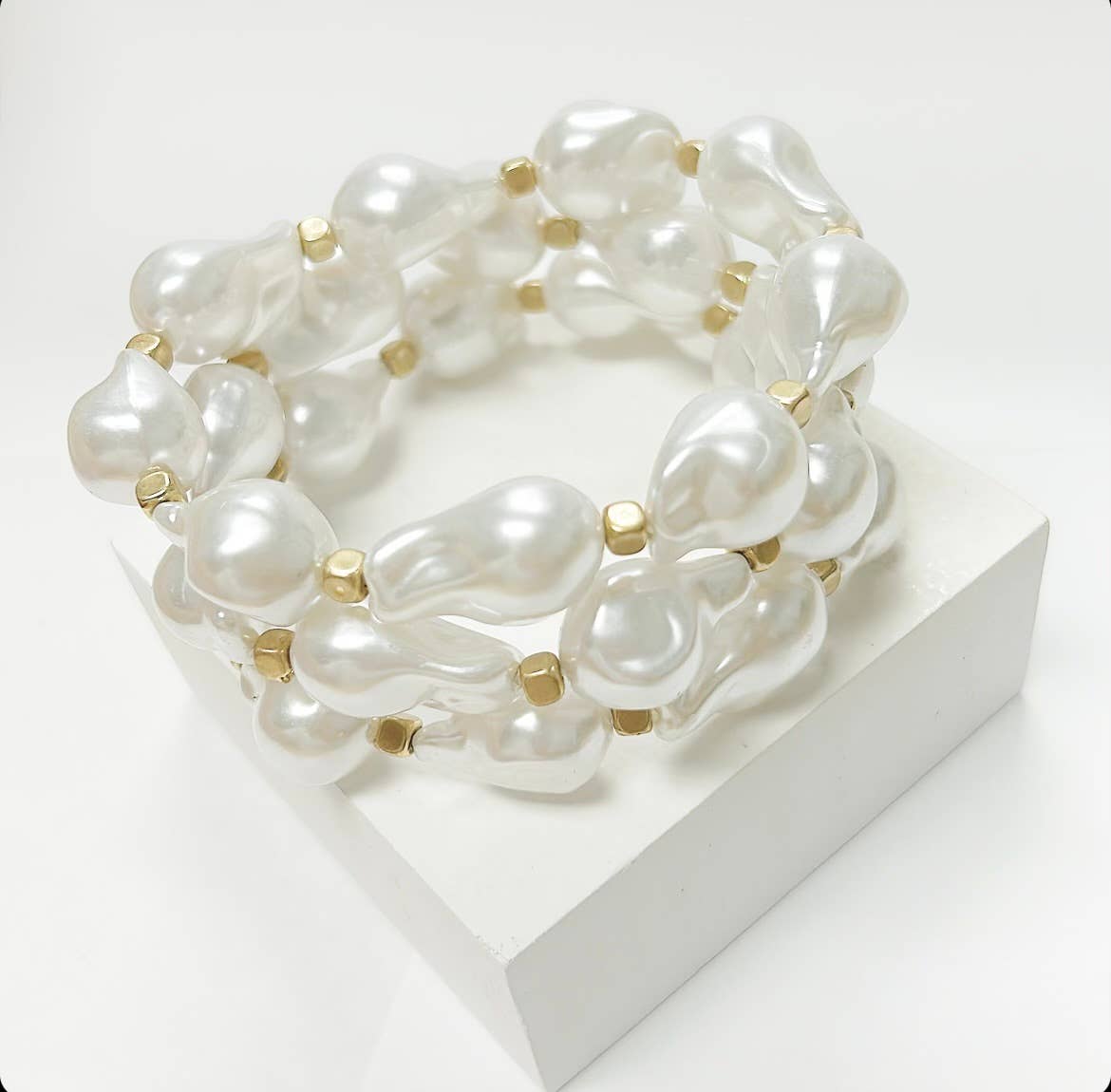 Pearly White Bracelet