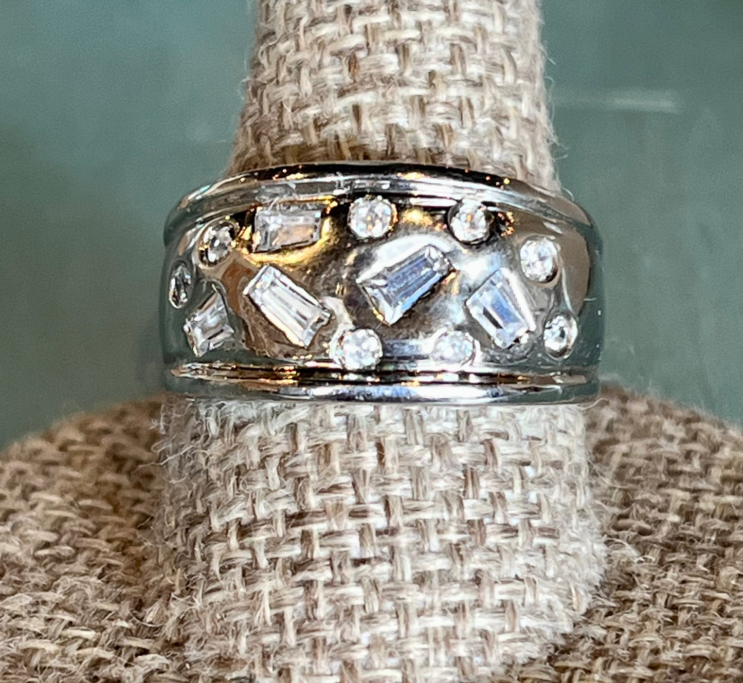 Stars in the Endless Sea Ring
