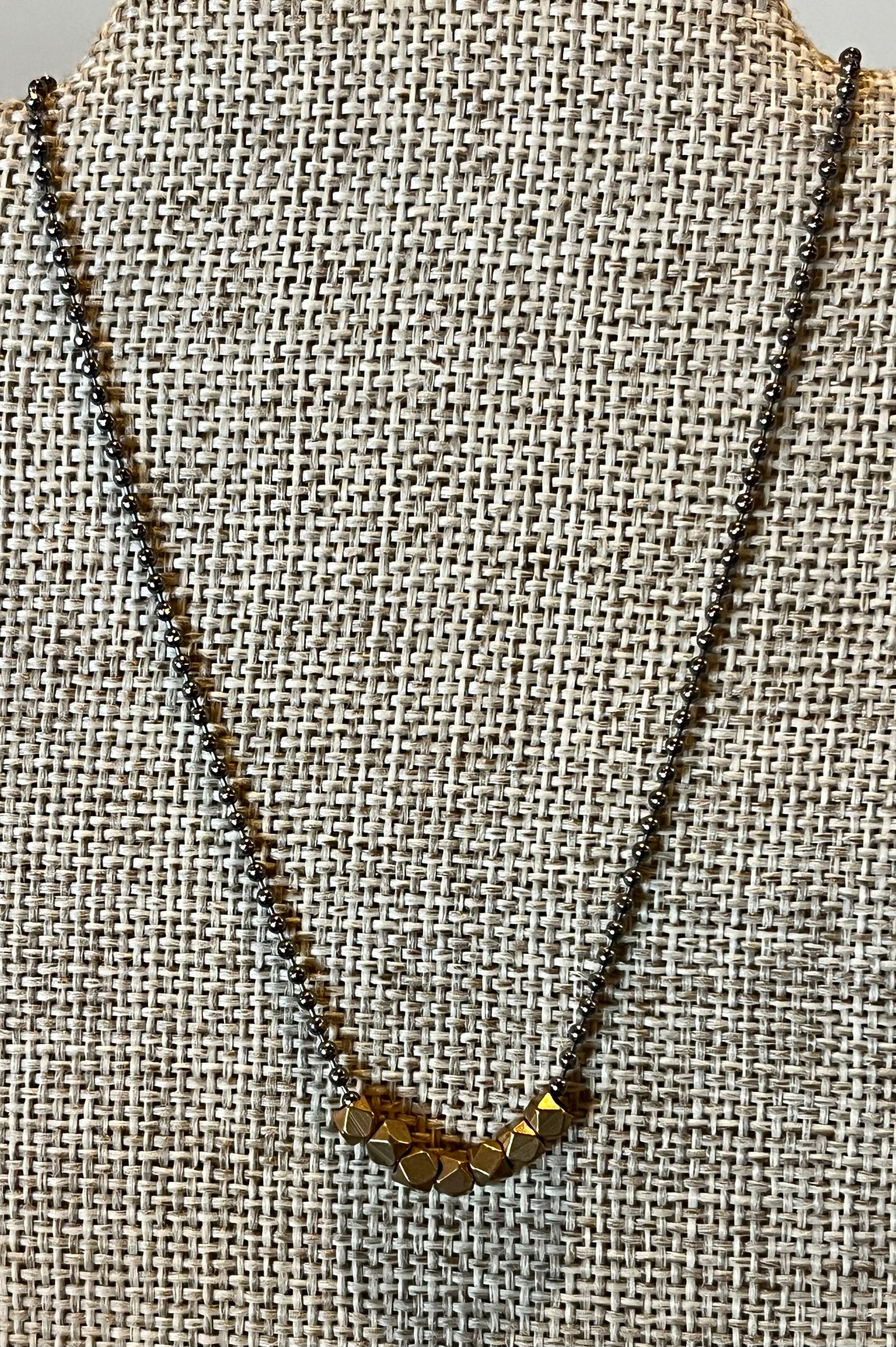 Faceted Beads Choker Necklace - Gunmetal