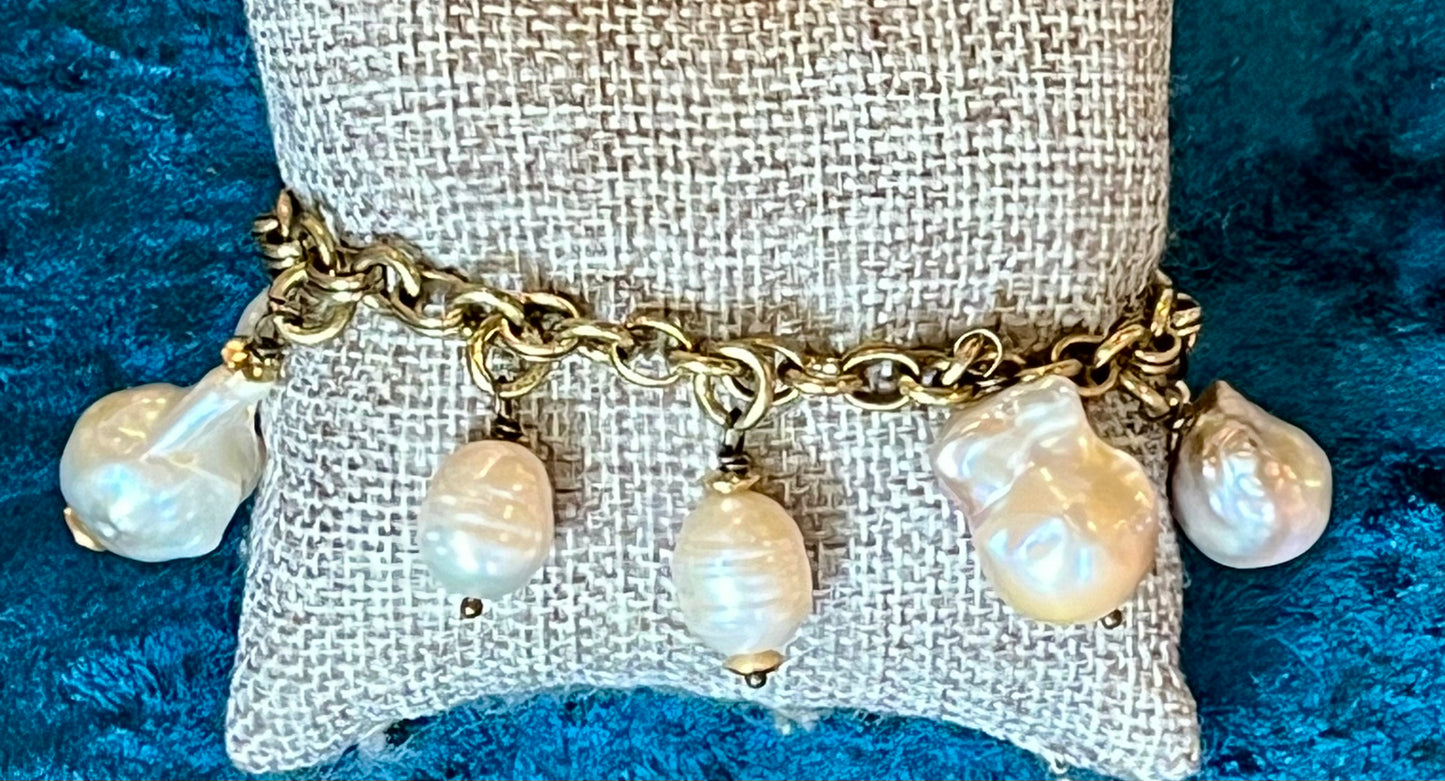 Pearl Dove Bracelet