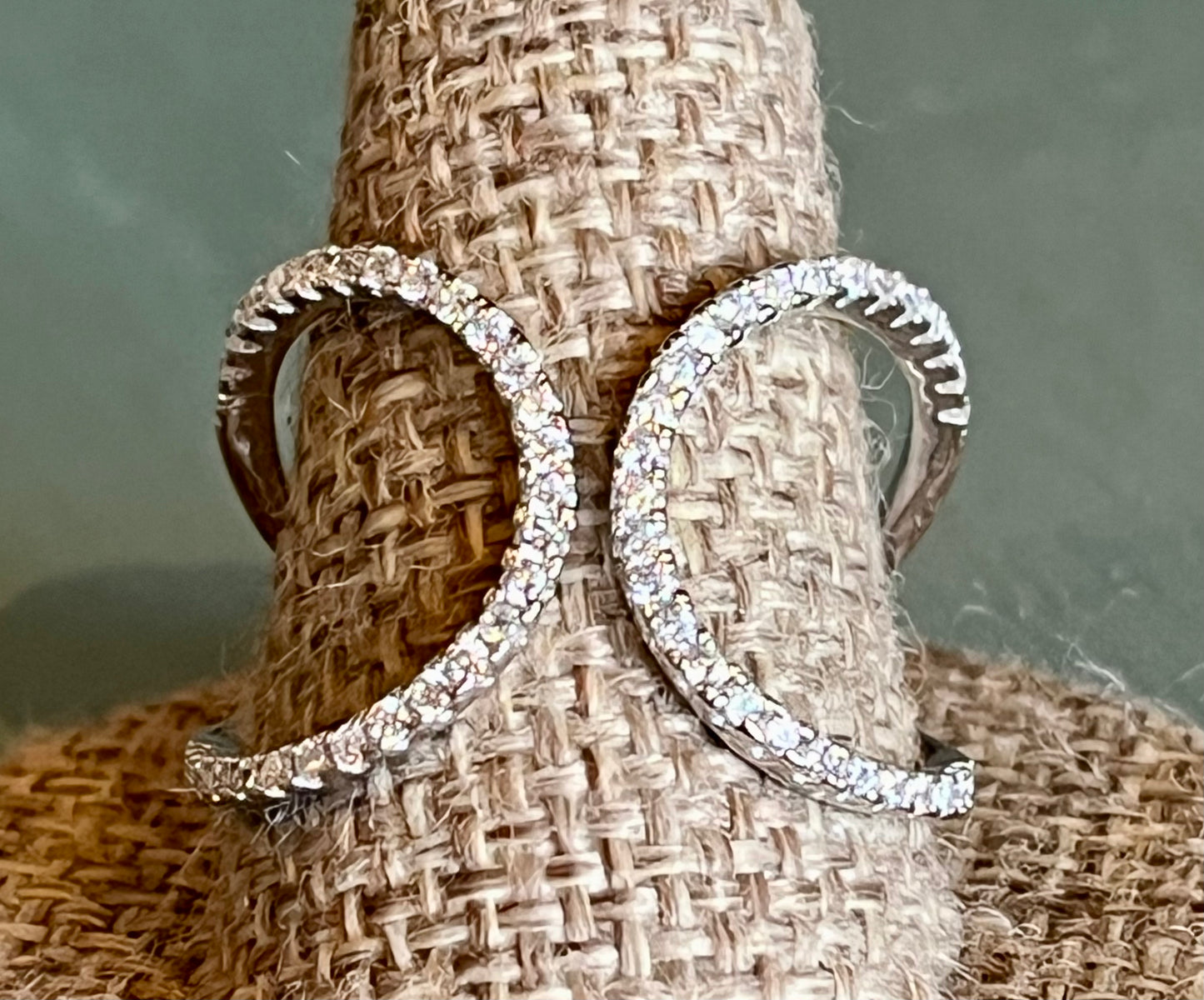 Warped Infinity Ring