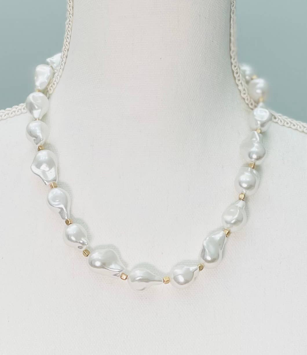 Baroque Free Necklace