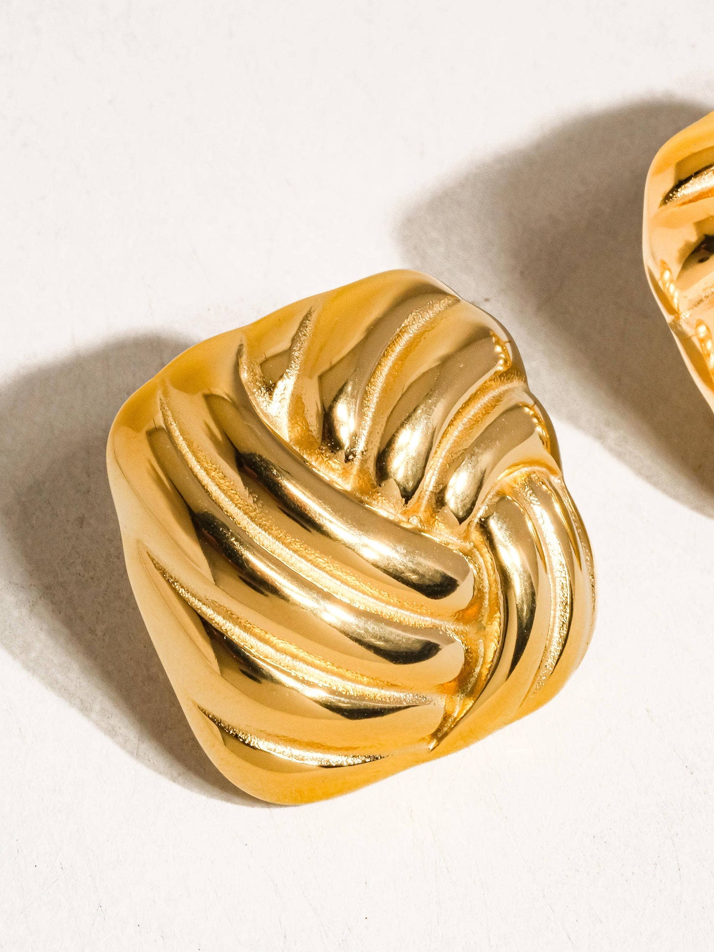 Thel Earrings