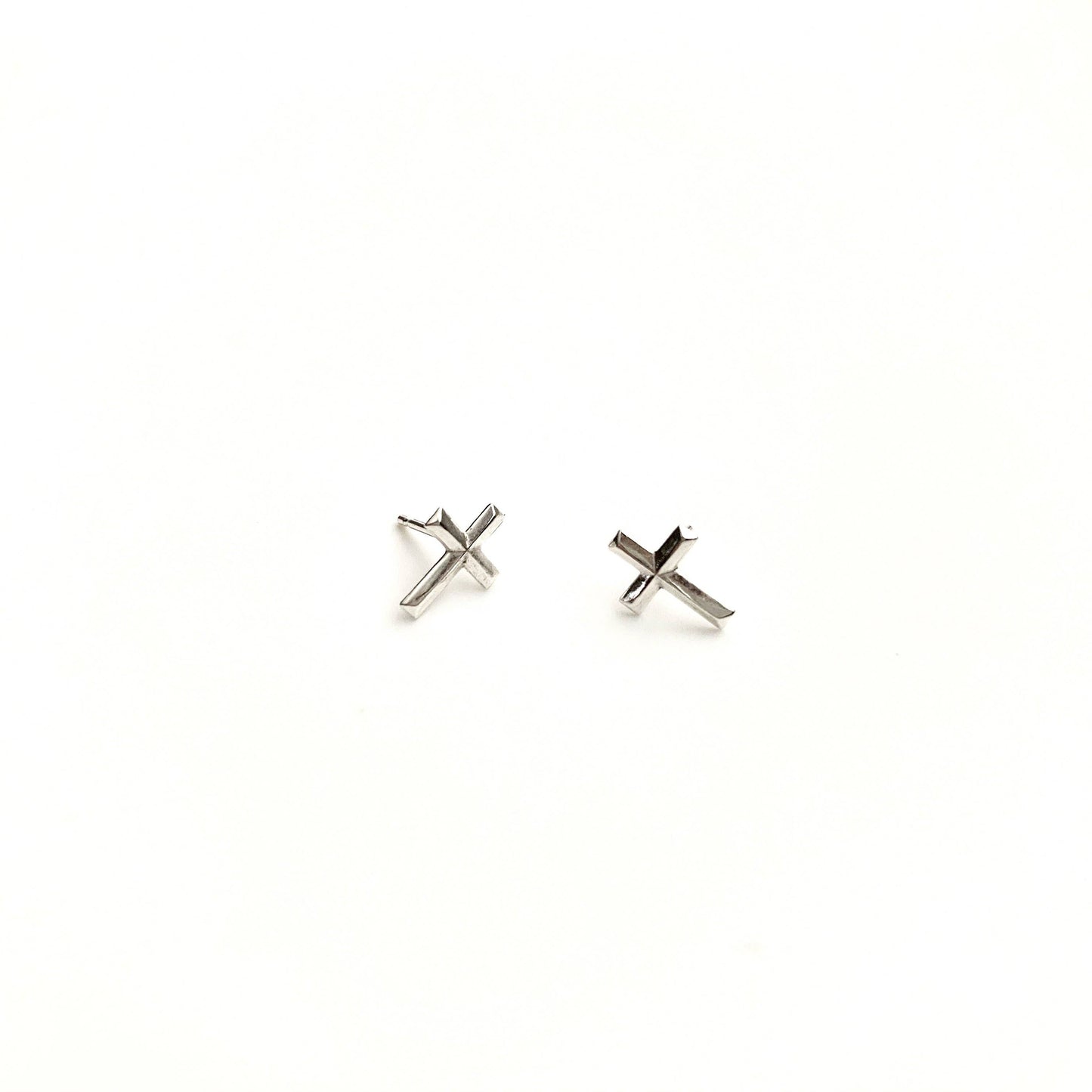 Tiny Cross Stud Earrings - 2 Colors