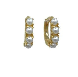 Huggie with Single Row of Pearls