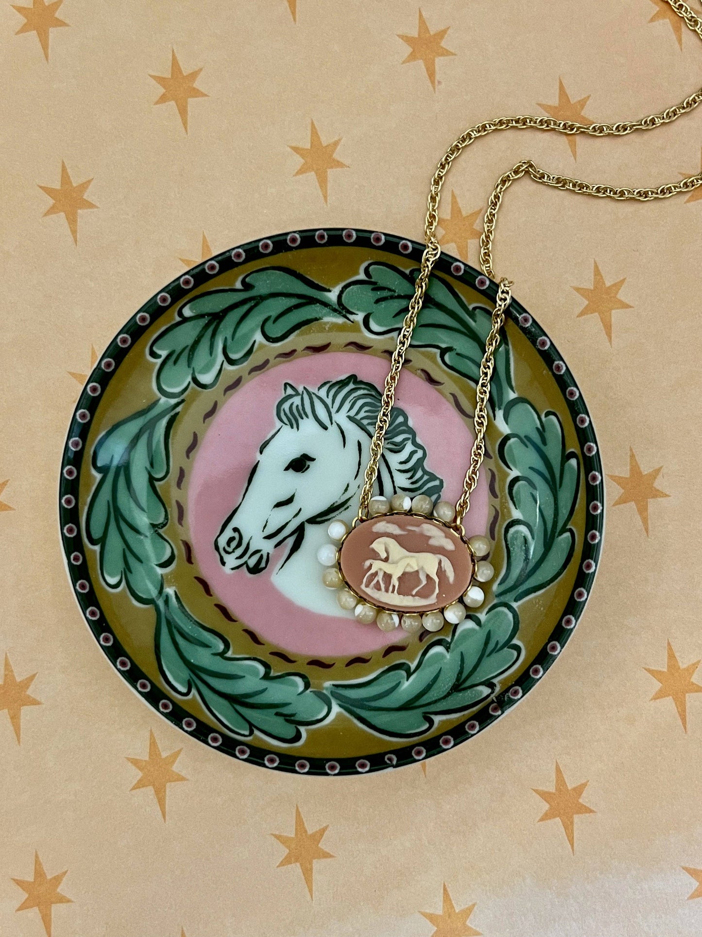 Rosalind Necklace: 18" / Mother of pearl