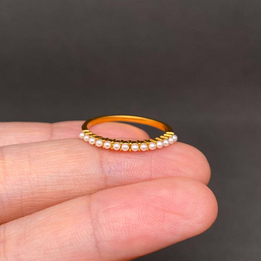 Dainty Pearl Ring