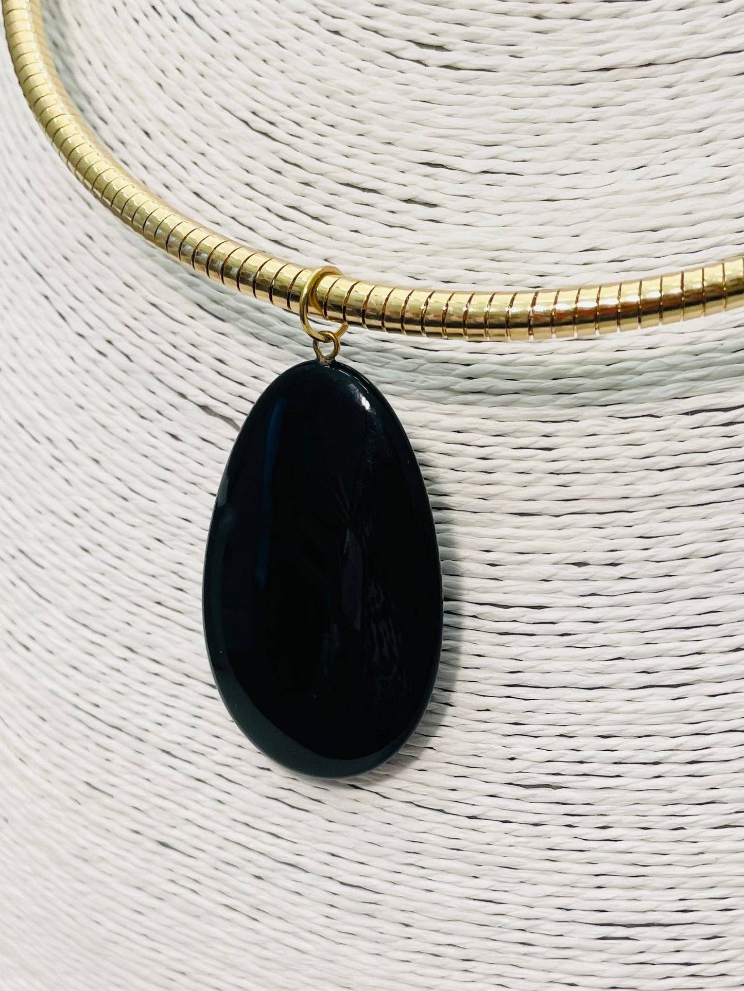CHIC - Black Teardrop Pendant Collar (black) BNK903