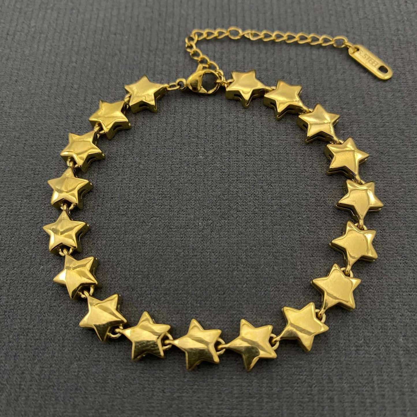 Glossy Star  Linked Bracelet