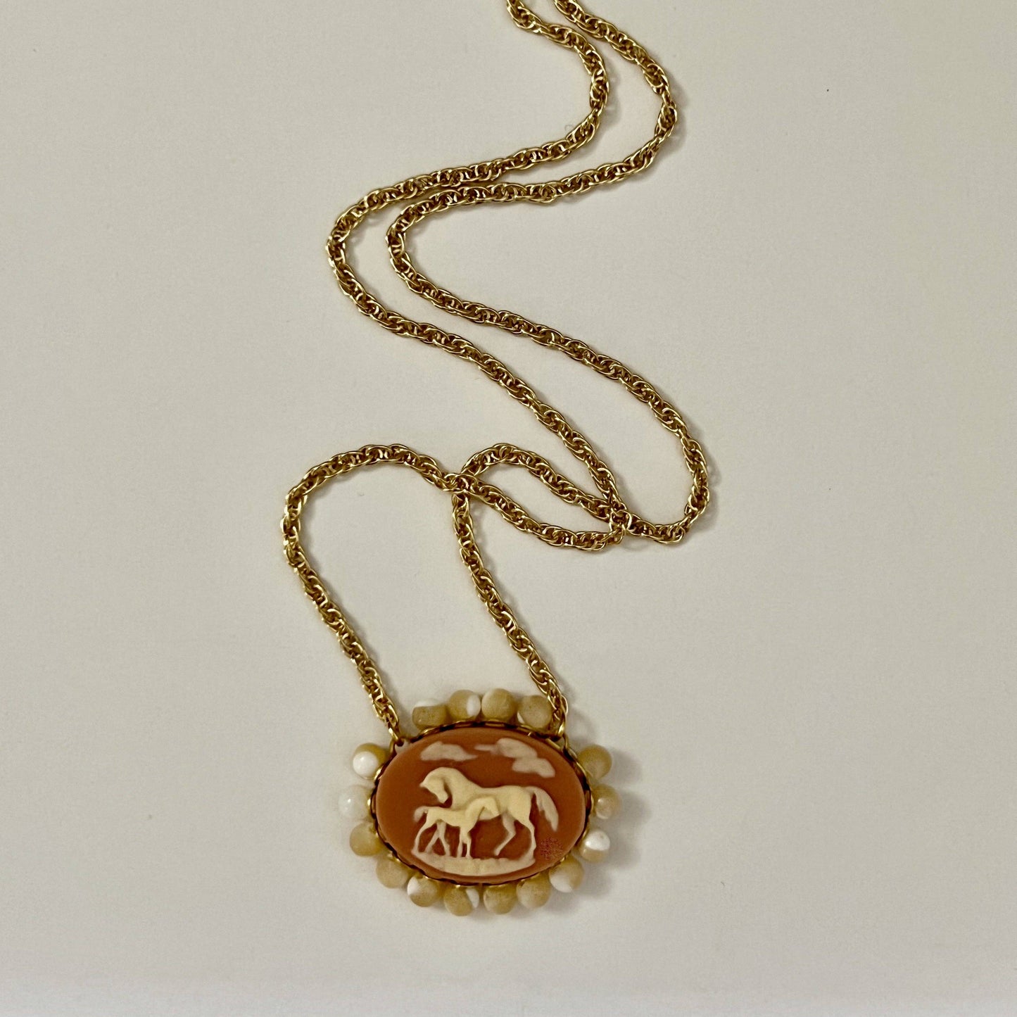 Rosalind Necklace: 18" / Mother of pearl