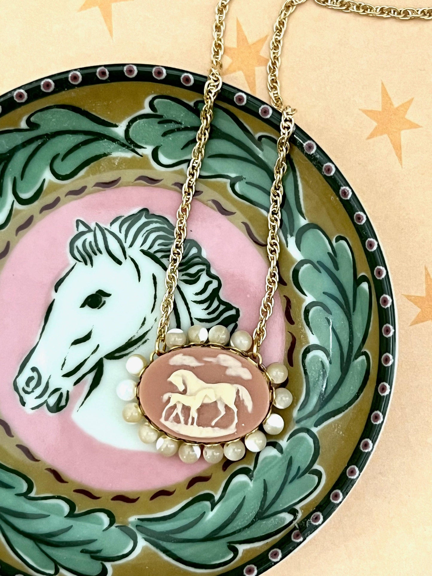 Rosalind Necklace: 18" / Mother of pearl