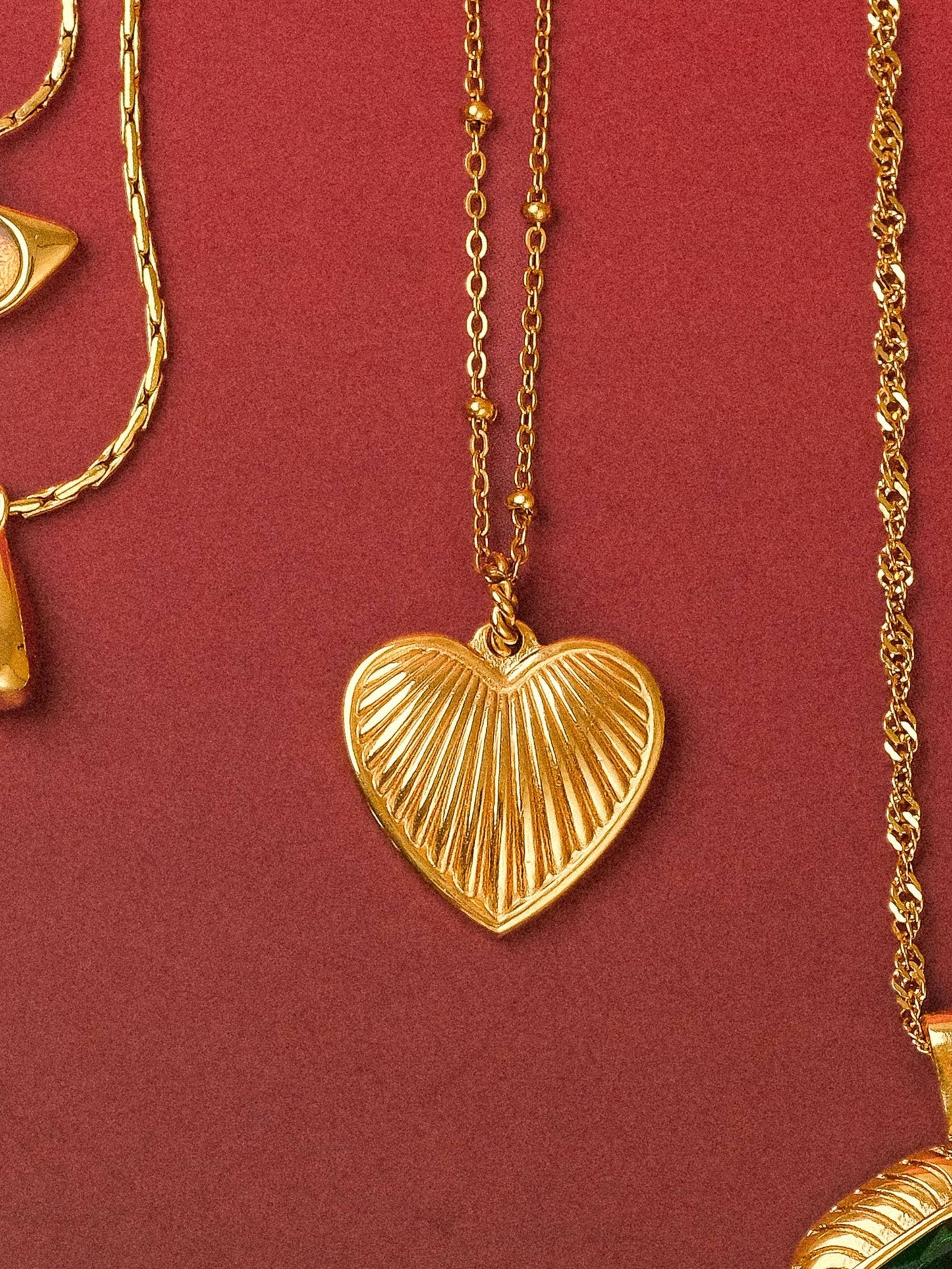 Amora Necklace