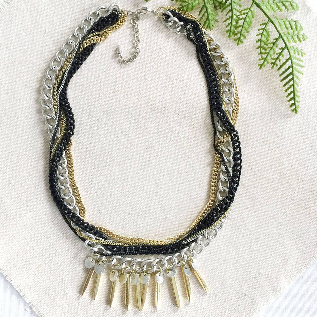 Spiked Metallic Necklace
